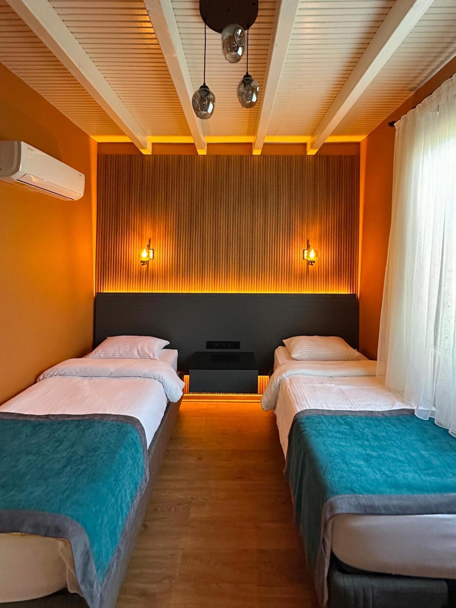 Azur Hotel ชิลารึ ภายนอก รูปภาพ