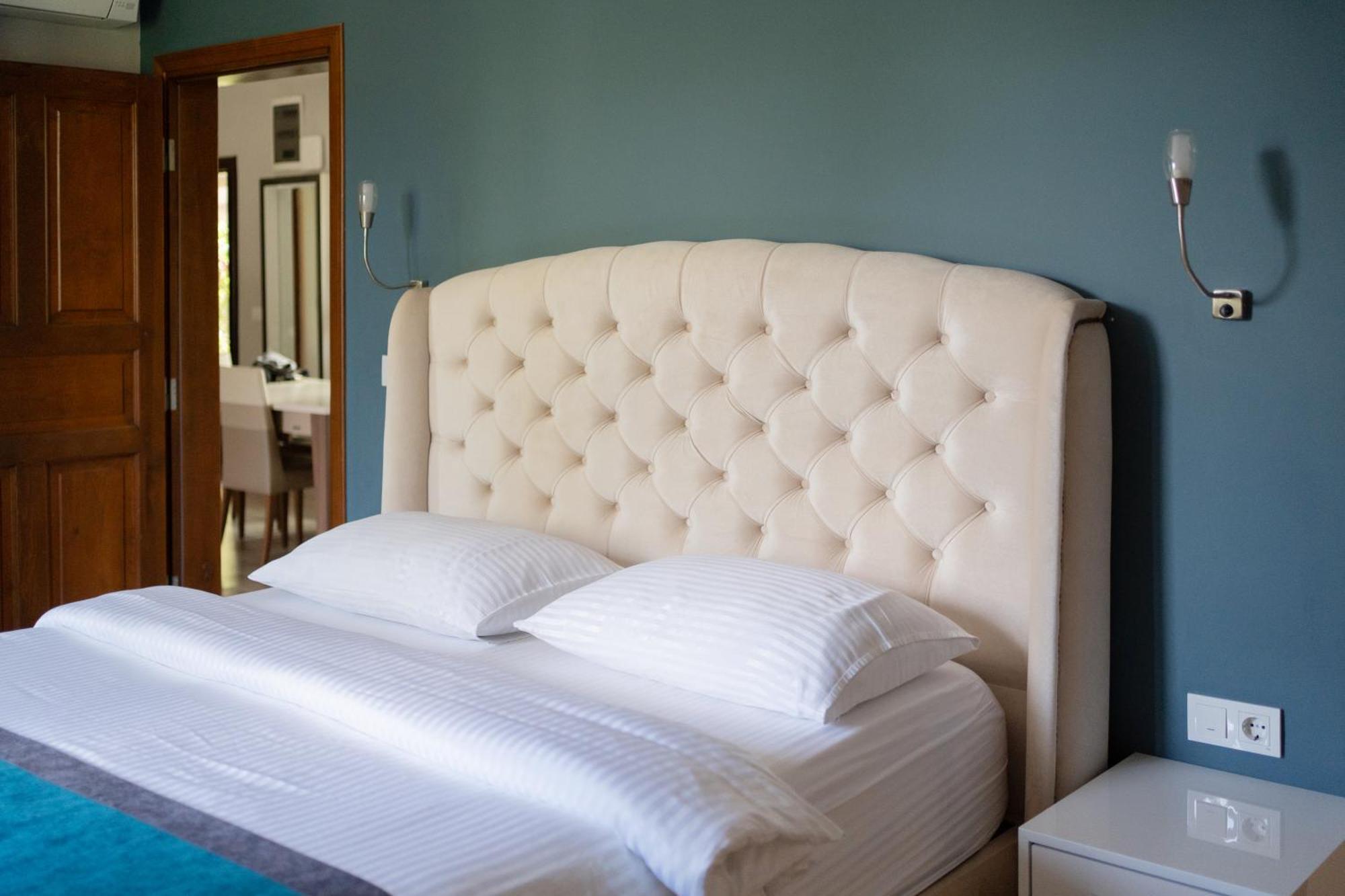 Azur Hotel ชิลารึ ภายนอก รูปภาพ